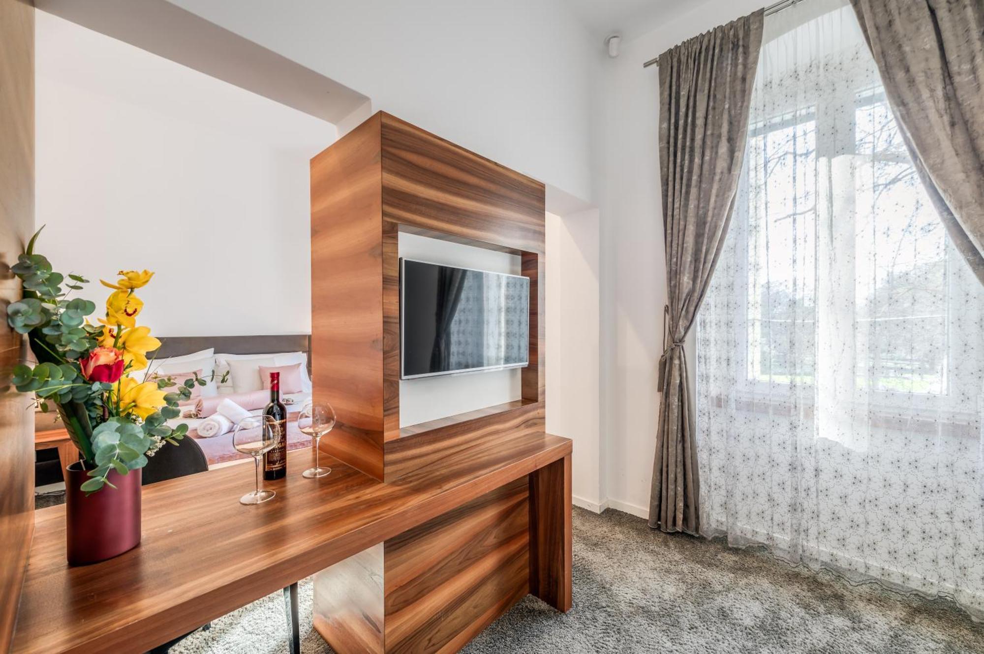 Starlight Luxury Suites Split Exterior foto
