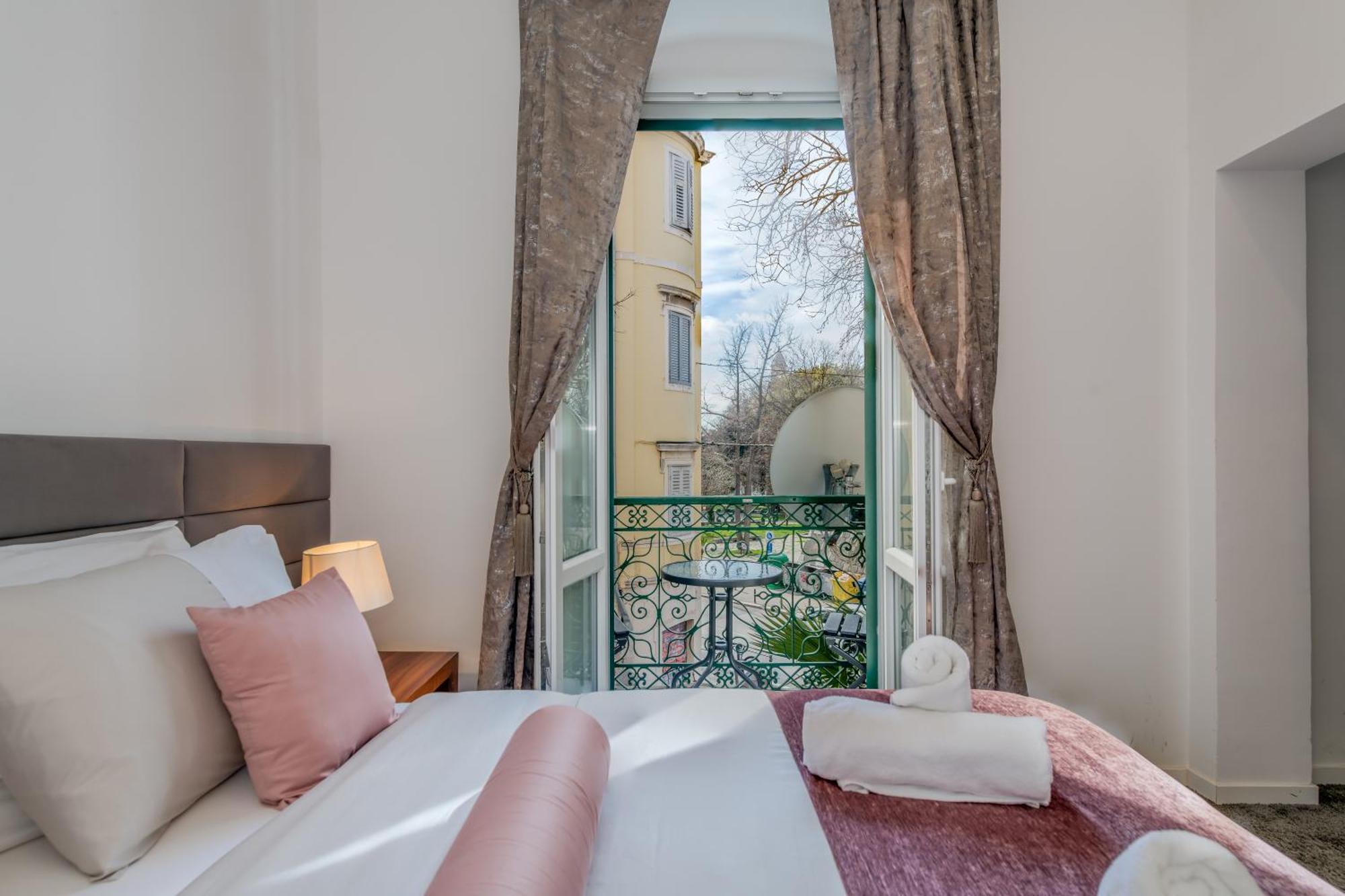 Starlight Luxury Suites Split Exterior foto