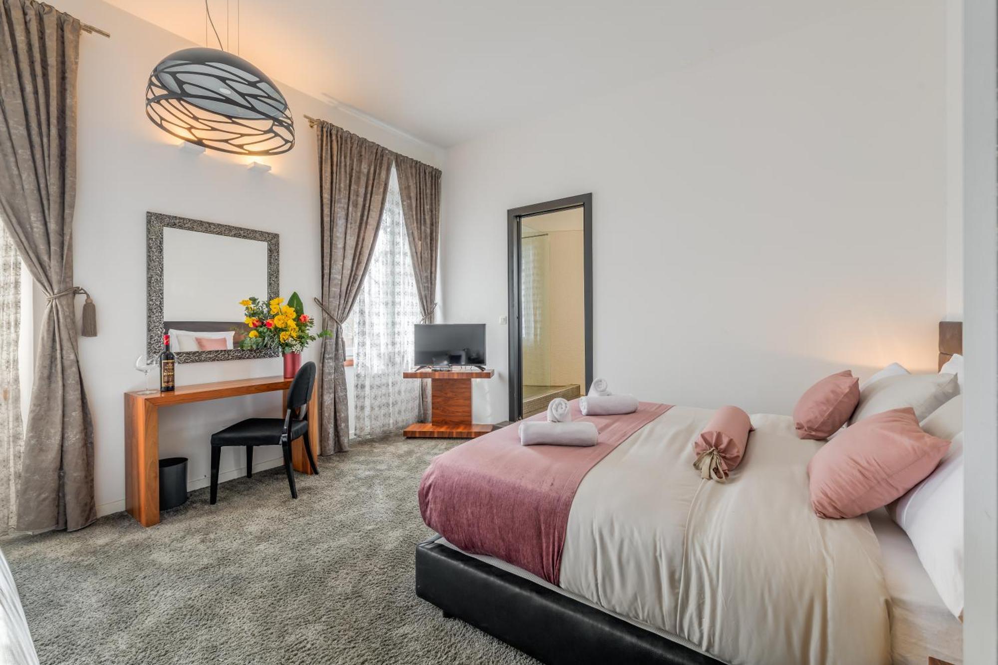 Starlight Luxury Suites Split Exterior foto