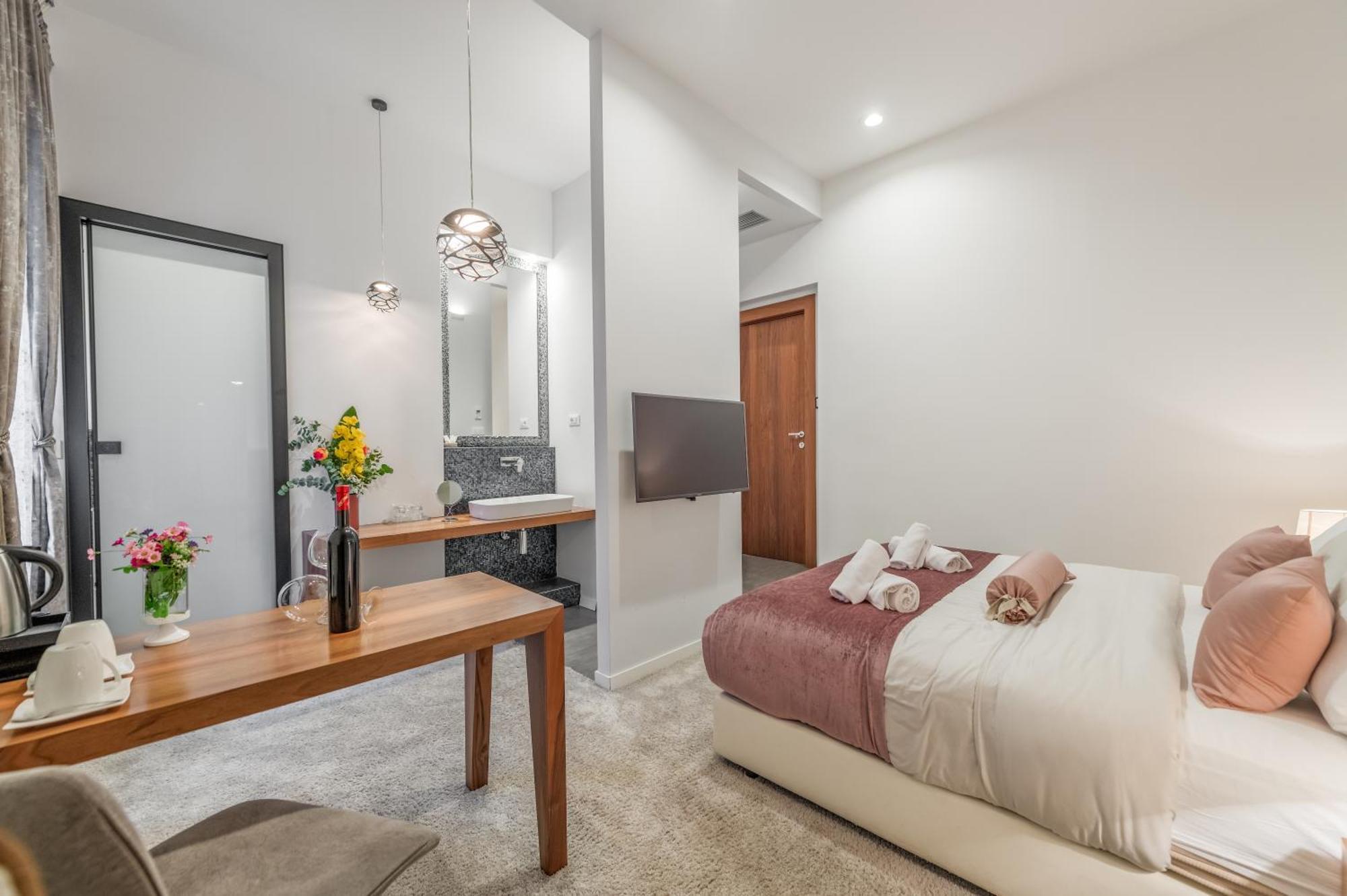 Starlight Luxury Suites Split Exterior foto